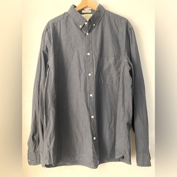 NWT H&M LOGG BLUE BUTTON DOWN SHIRT SIZE LARGE - Picture 1 of 4